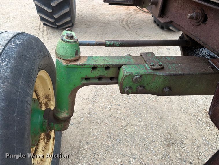 image for item DV8692 John Deere 4440 tractor
