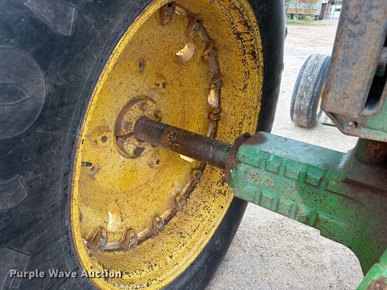 image for item DV8692 John Deere 4440 tractor