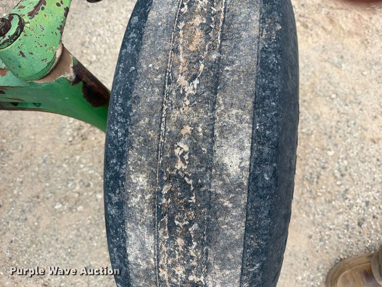 image for item DV8692 John Deere 4440 tractor