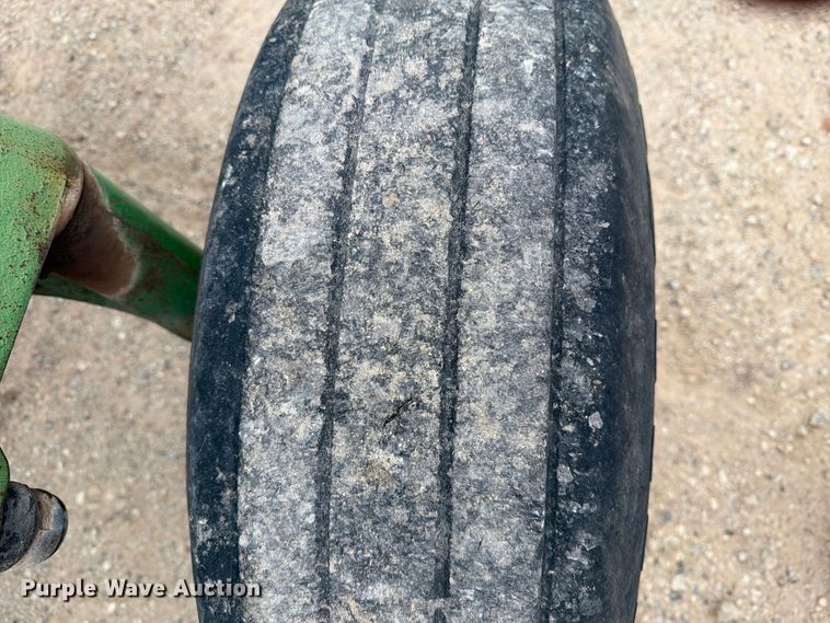 image for item DV8692 John Deere 4440 tractor