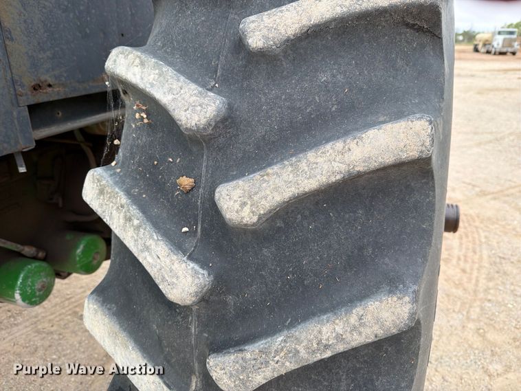 image for item DV8692 John Deere 4440 tractor