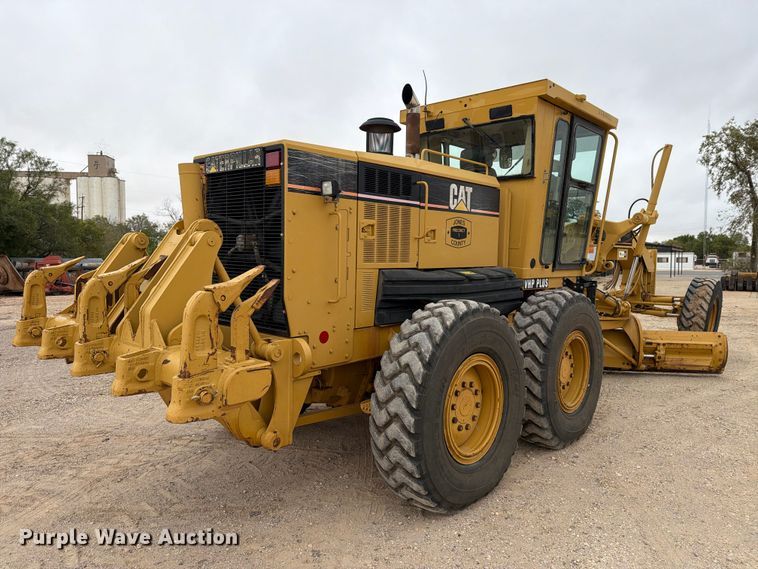 image for item DV8696 2006 Caterpillar 140H motor grader