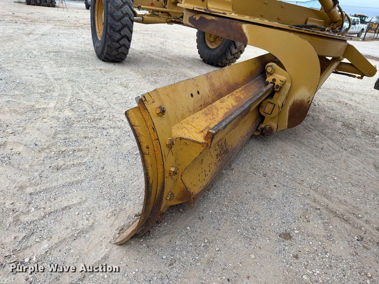 image for item DV8696 2006 Caterpillar 140H motor grader