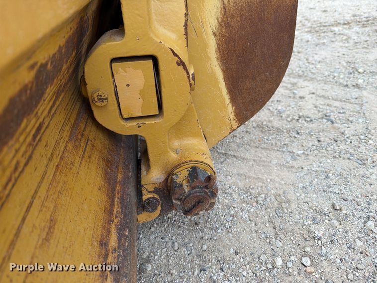 image for item DV8696 2006 Caterpillar 140H motor grader