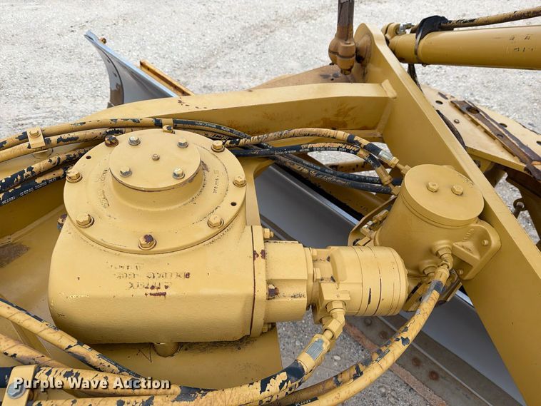 image for item DV8696 2006 Caterpillar 140H motor grader