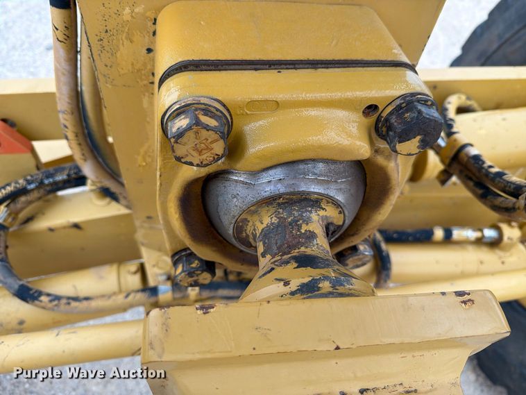 image for item DV8696 2006 Caterpillar 140H motor grader