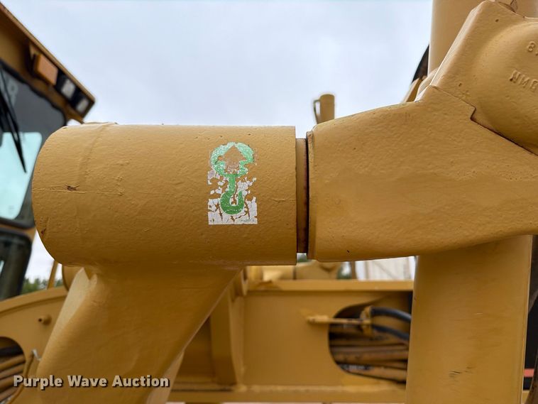 image for item DV8696 2006 Caterpillar 140H motor grader