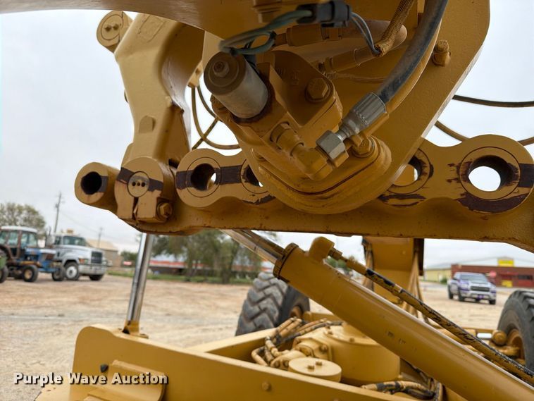 image for item DV8696 2006 Caterpillar 140H motor grader