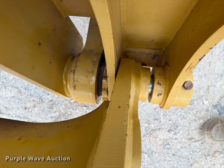 image for item DV8696 2006 Caterpillar 140H motor grader