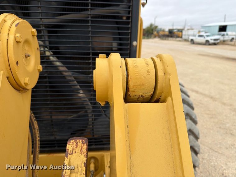 image for item DV8696 2006 Caterpillar 140H motor grader