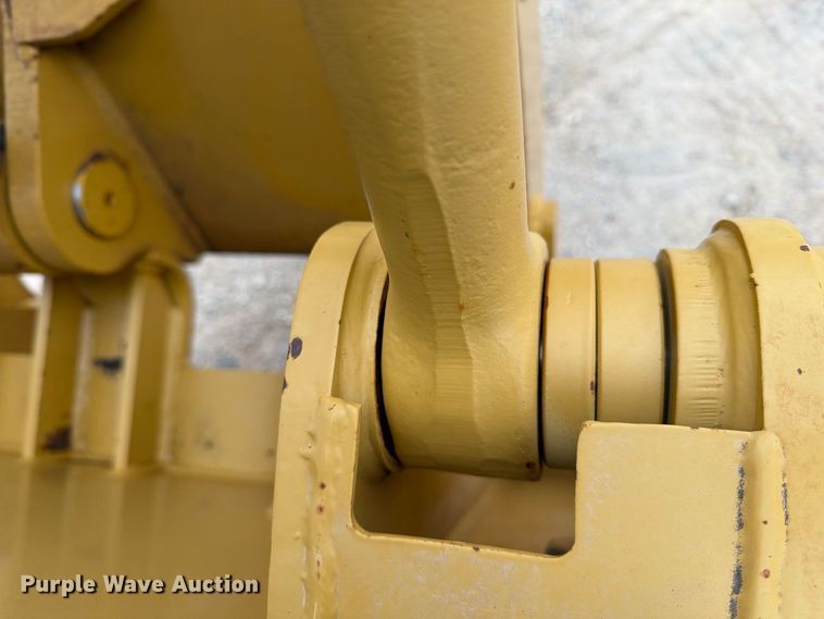 image for item DV8696 2006 Caterpillar 140H motor grader