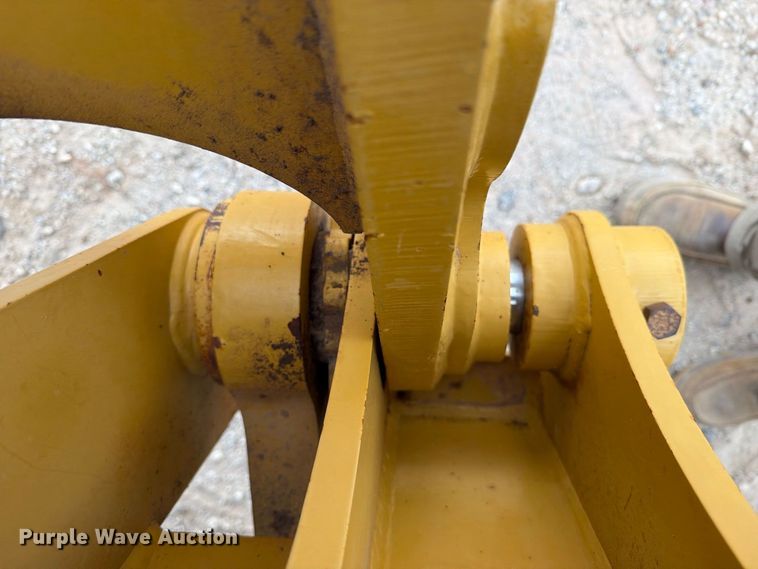 image for item DV8696 2006 Caterpillar 140H motor grader