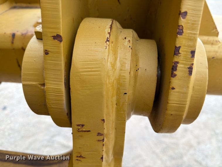 image for item DV8696 2006 Caterpillar 140H motor grader