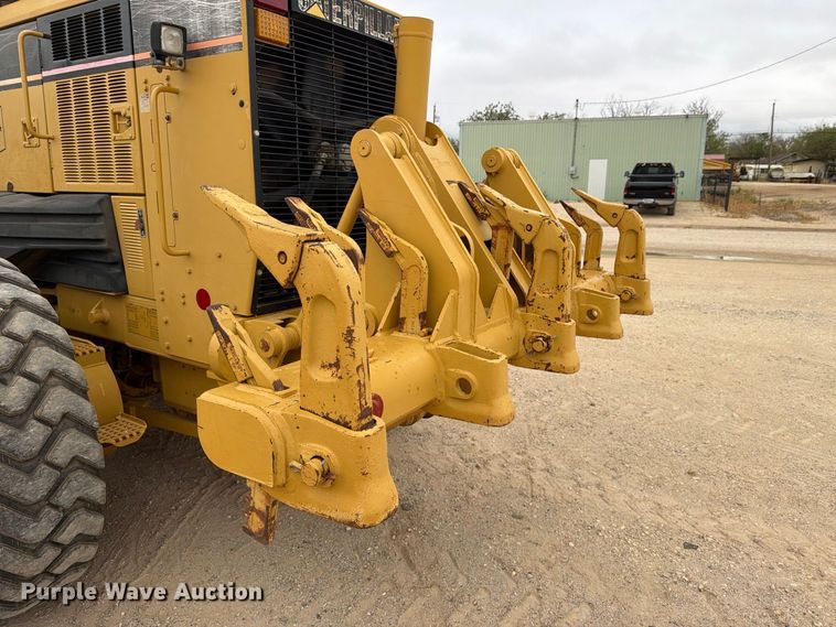 image for item DV8696 2006 Caterpillar 140H motor grader