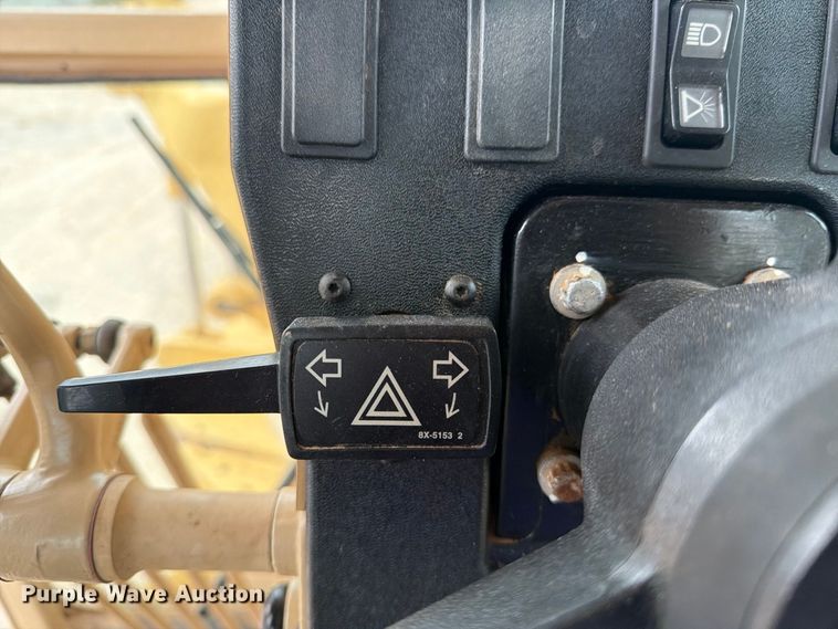 image for item DV8696 2006 Caterpillar 140H motor grader