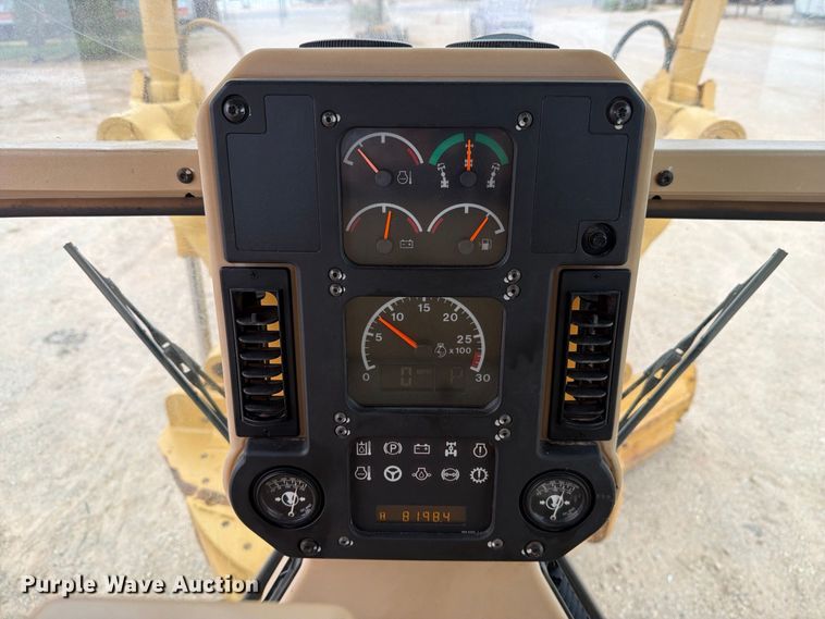 image for item DV8696 2006 Caterpillar 140H motor grader