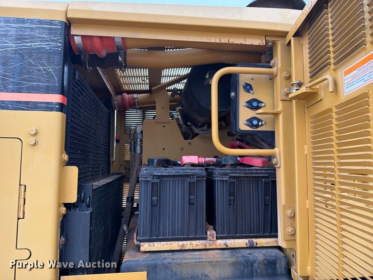 image for item DV8696 2006 Caterpillar 140H motor grader