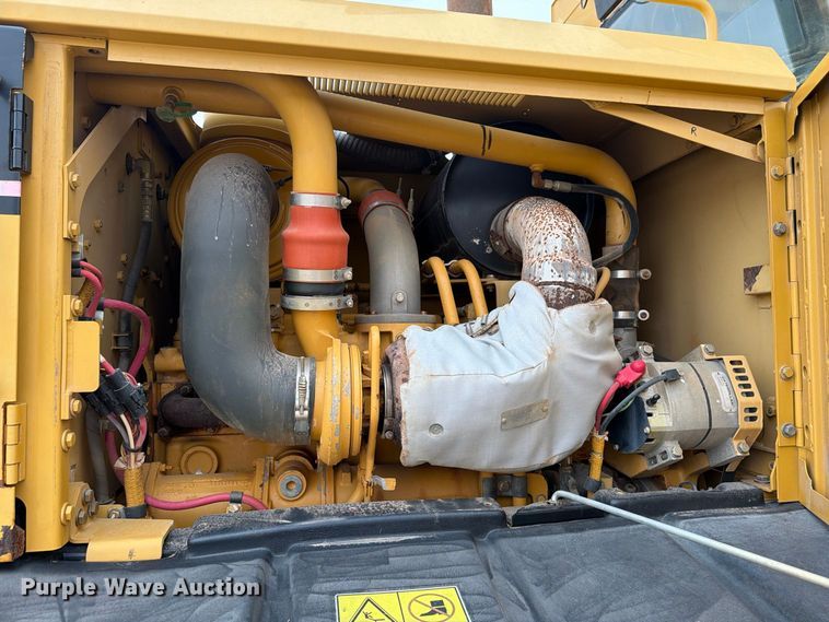 image for item DV8696 2006 Caterpillar 140H motor grader