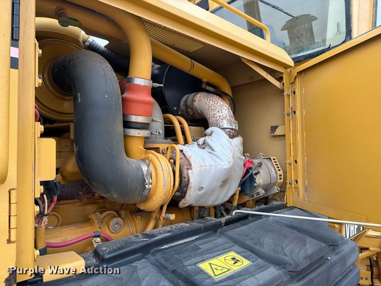 image for item DV8696 2006 Caterpillar 140H motor grader