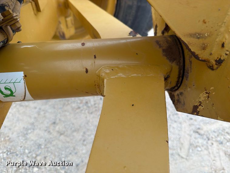 image for item DV8696 2006 Caterpillar 140H motor grader