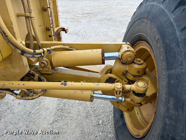 image for item DV8696 2006 Caterpillar 140H motor grader