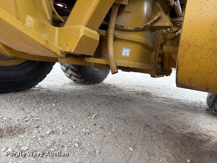 image for item DV8696 2006 Caterpillar 140H motor grader