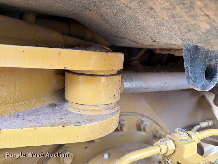 image for item DV8696 2006 Caterpillar 140H motor grader
