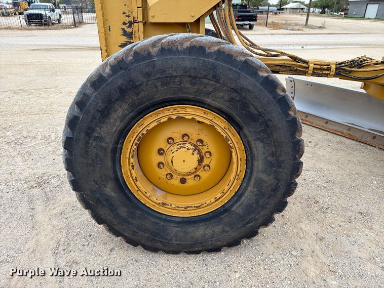 image for item DV8696 2006 Caterpillar 140H motor grader