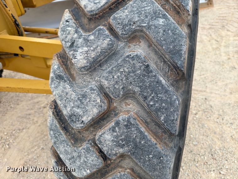 image for item DV8696 2006 Caterpillar 140H motor grader