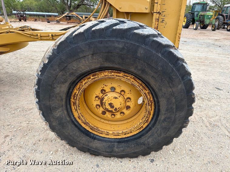 image for item DV8696 2006 Caterpillar 140H motor grader