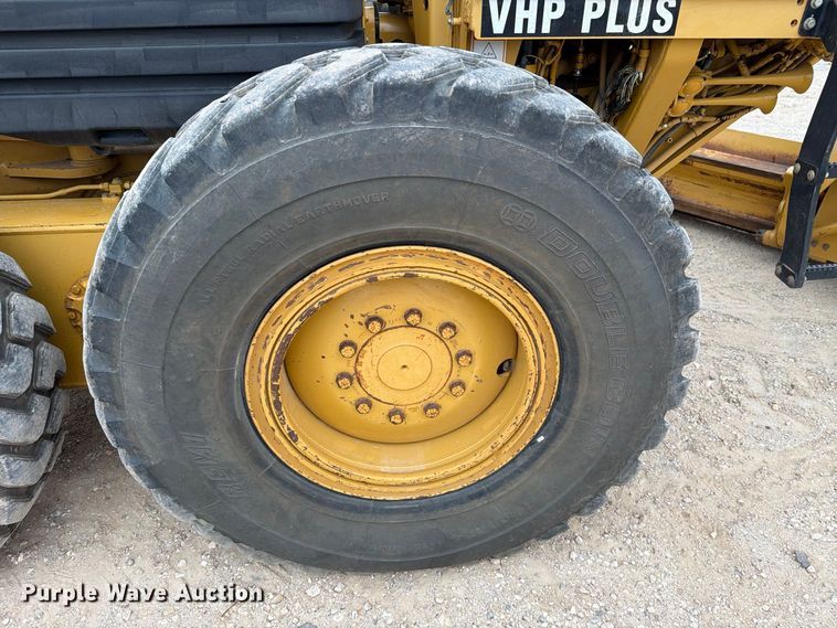 image for item DV8696 2006 Caterpillar 140H motor grader