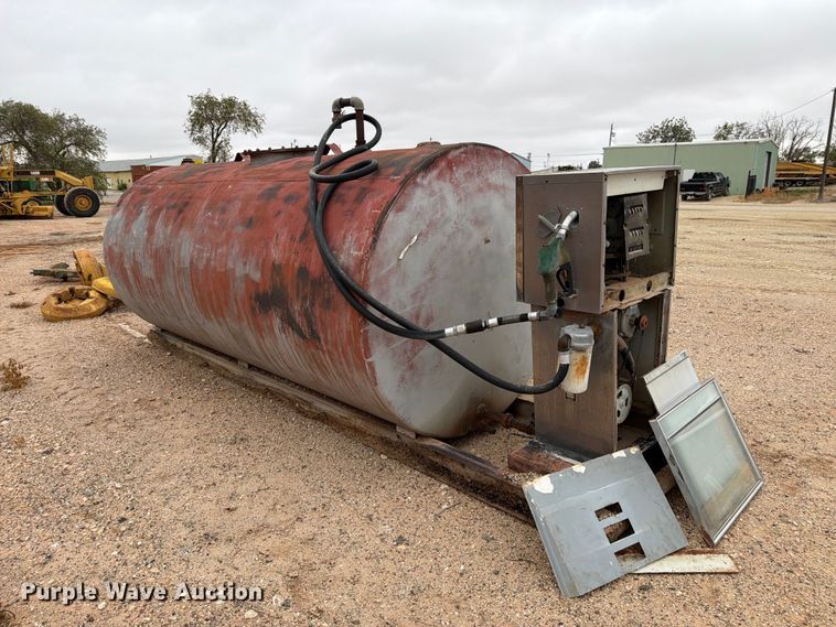 image for item DV8697 Fuel tank