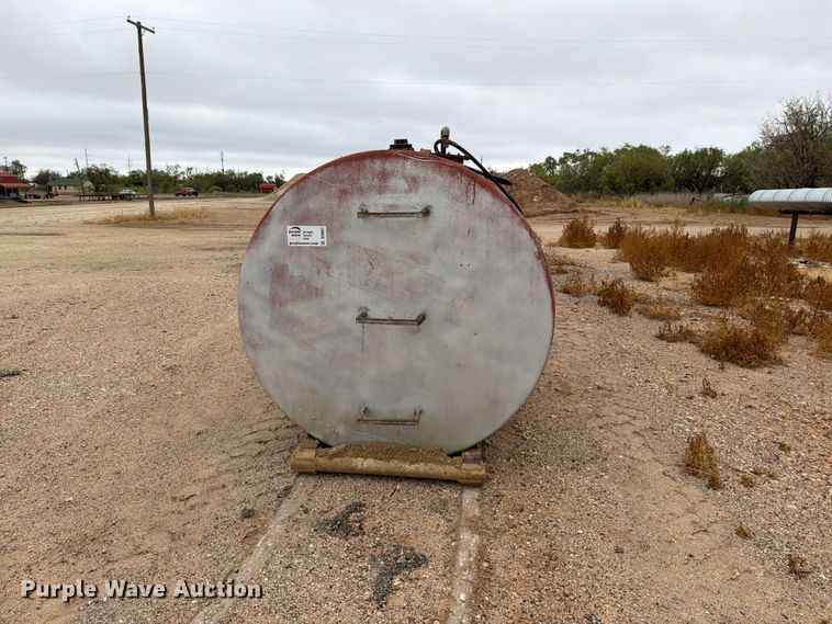 image for item DV8697 Fuel tank