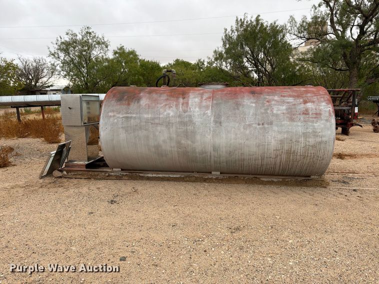 image for item DV8697 Fuel tank