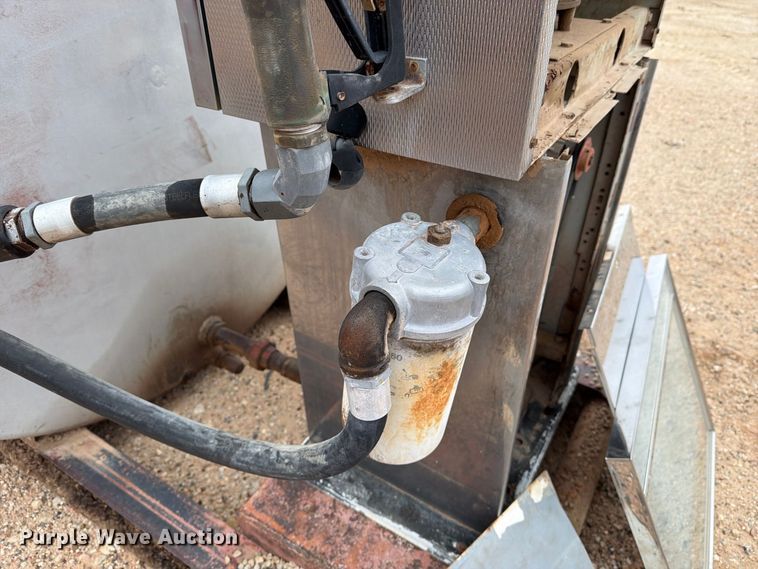 image for item DV8697 Fuel tank