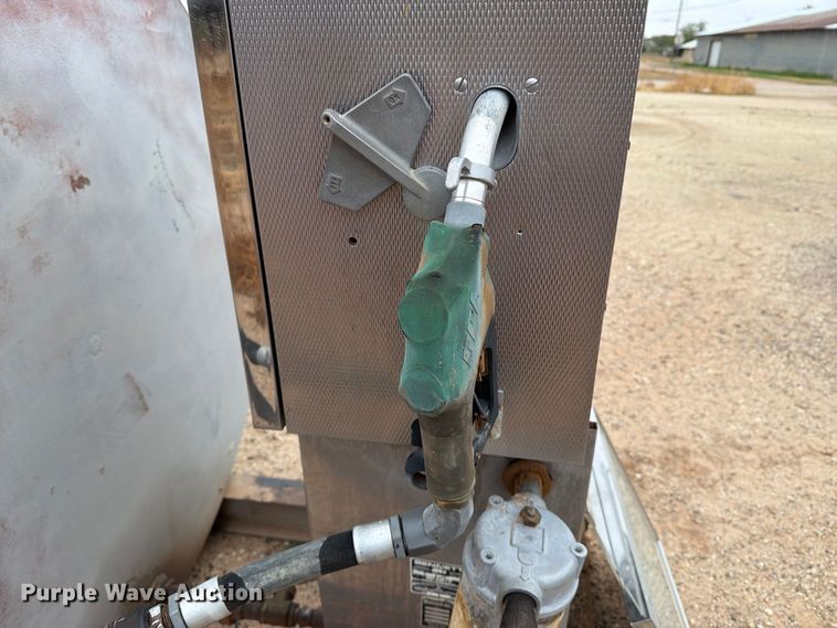 image for item DV8697 Fuel tank