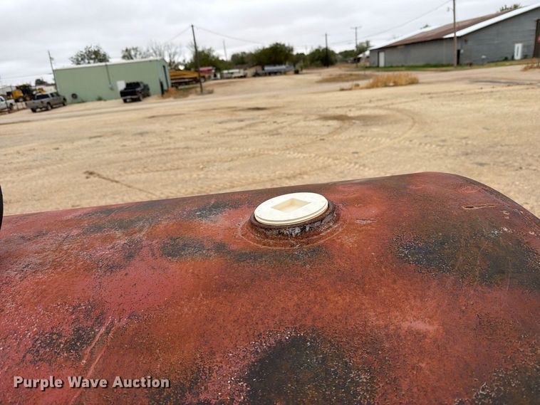 image for item DV8697 Fuel tank