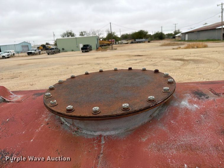 image for item DV8697 Fuel tank
