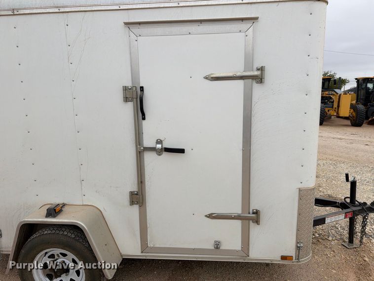 image for item DV8698 2015 Lark United Manufacturing enclosed cargo trailer