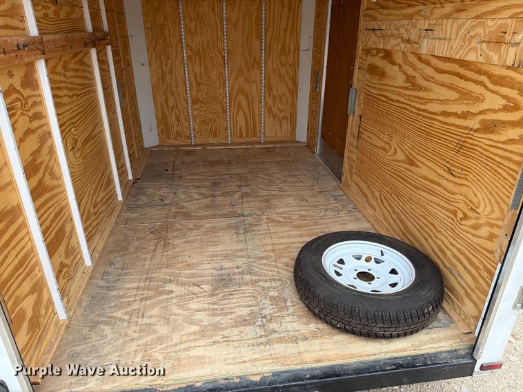image for item DV8698 2015 Lark United Manufacturing enclosed cargo trailer