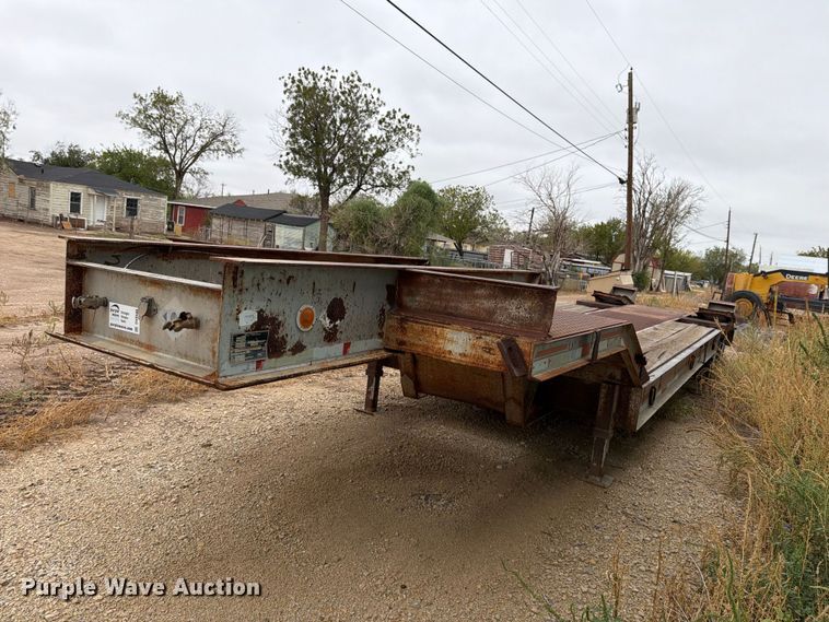 1984 Eager Beaver Trailers drop deck equipment trailer