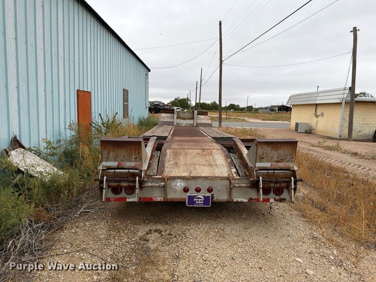 image for item DV8699 1984 Eager Beaver Trailers drop deck equipment trailer