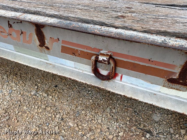 image for item DV8699 1984 Eager Beaver Trailers drop deck equipment trailer