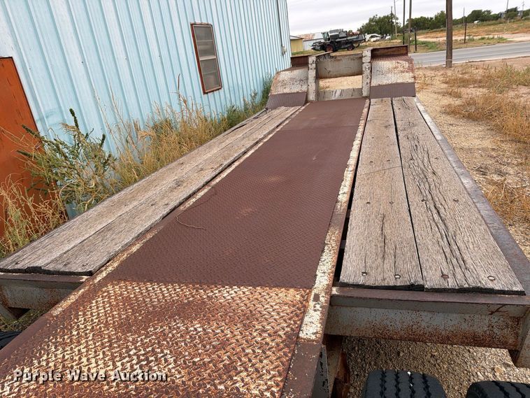 image for item DV8699 1984 Eager Beaver Trailers drop deck equipment trailer