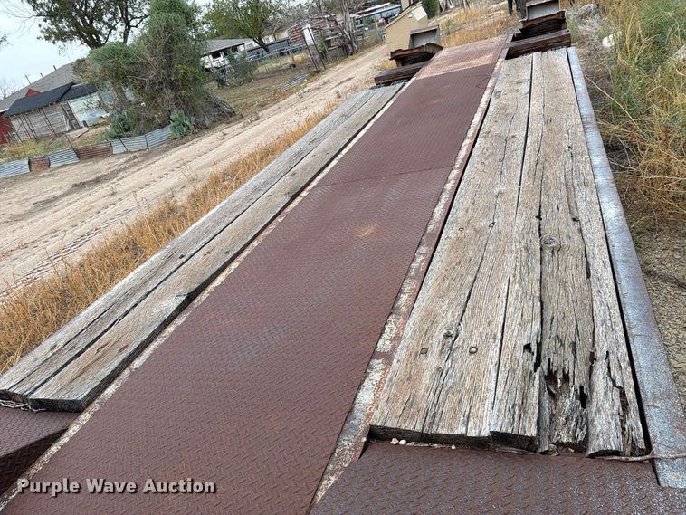 image for item DV8699 1984 Eager Beaver Trailers drop deck equipment trailer