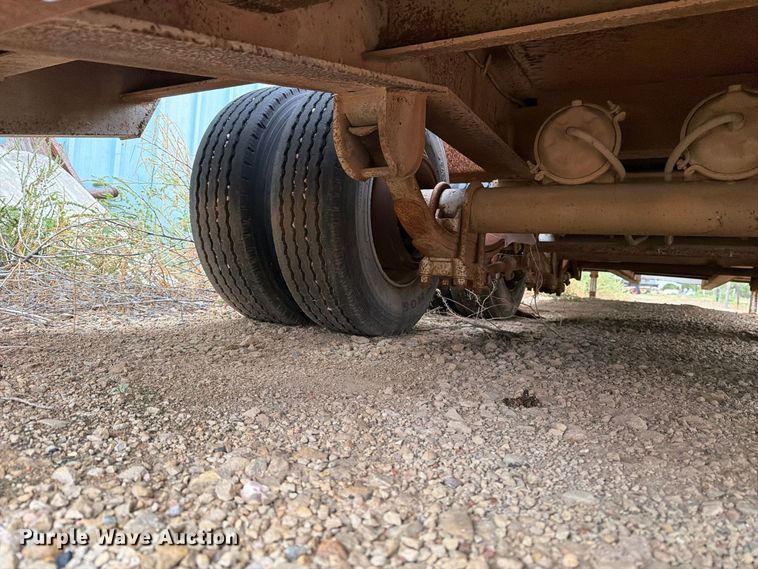 image for item DV8699 1984 Eager Beaver Trailers drop deck equipment trailer