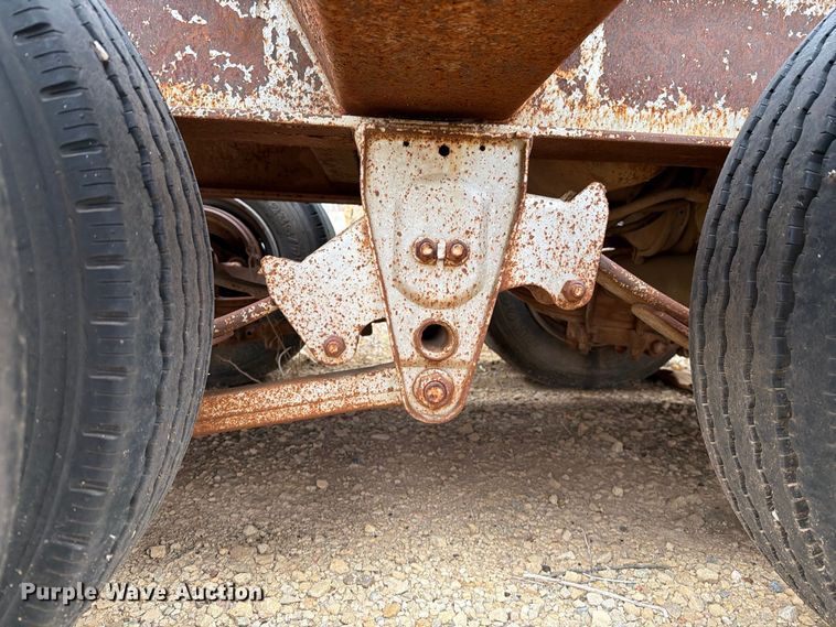 image for item DV8699 1984 Eager Beaver Trailers drop deck equipment trailer