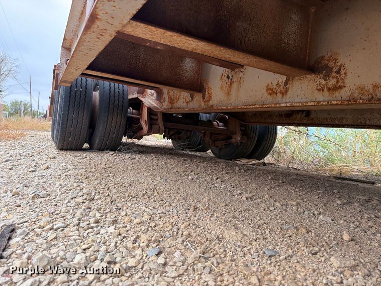 image for item DV8699 1984 Eager Beaver Trailers drop deck equipment trailer