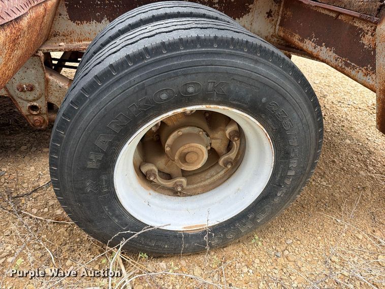 image for item DV8699 1984 Eager Beaver Trailers drop deck equipment trailer