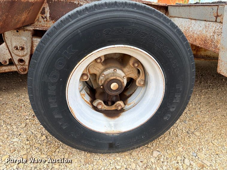 image for item DV8699 1984 Eager Beaver Trailers drop deck equipment trailer